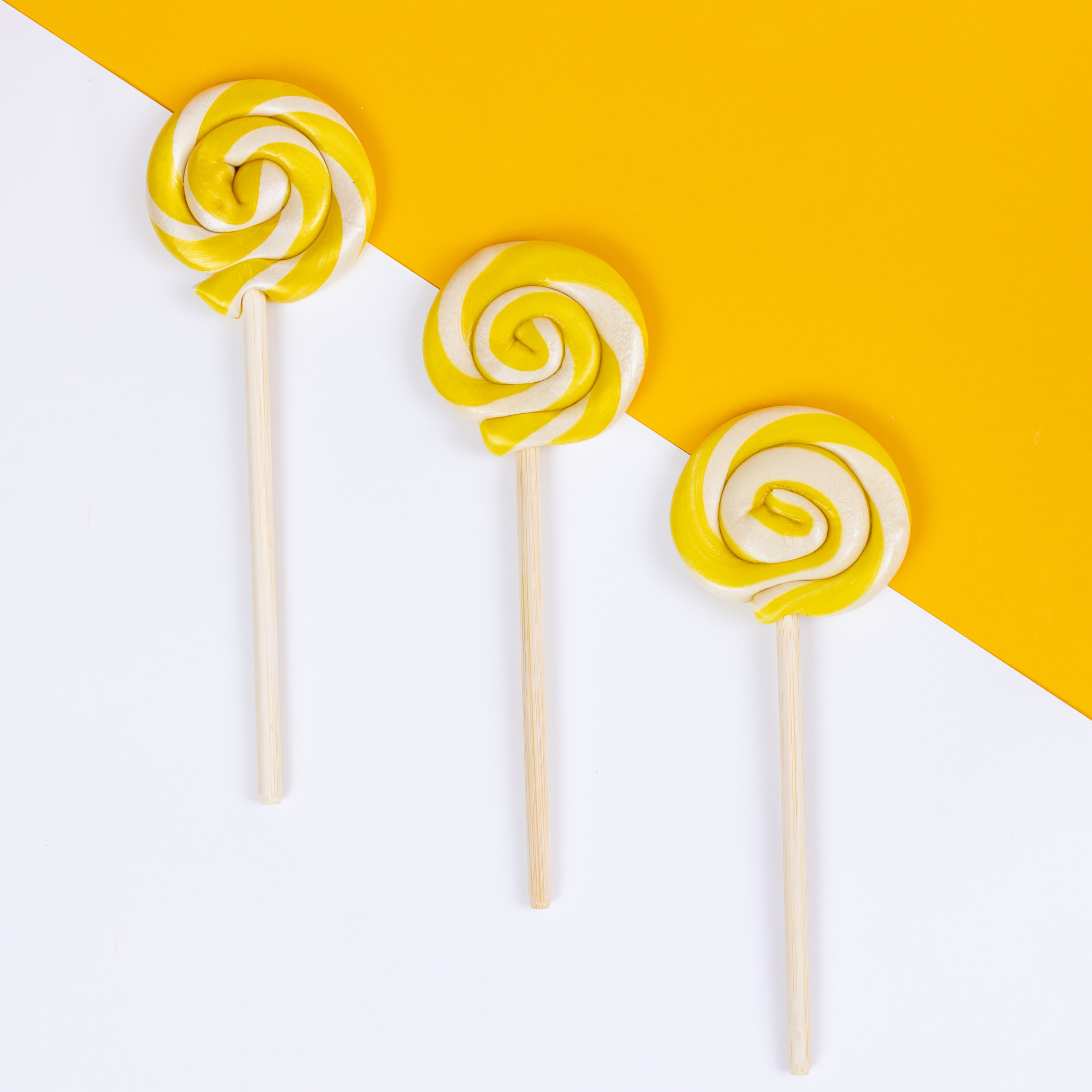 Organic Lemon Lollipops