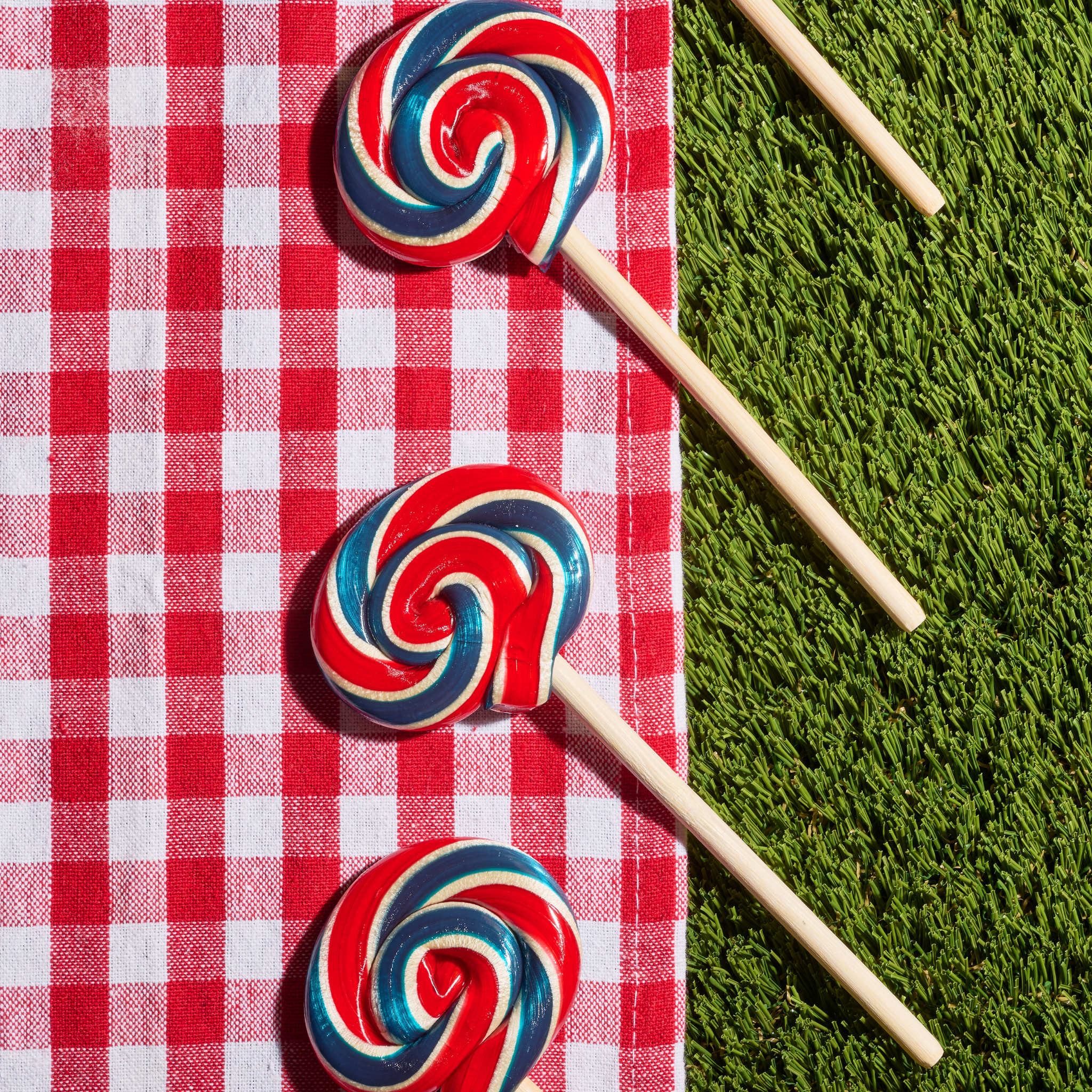 Strawberry Lollipops